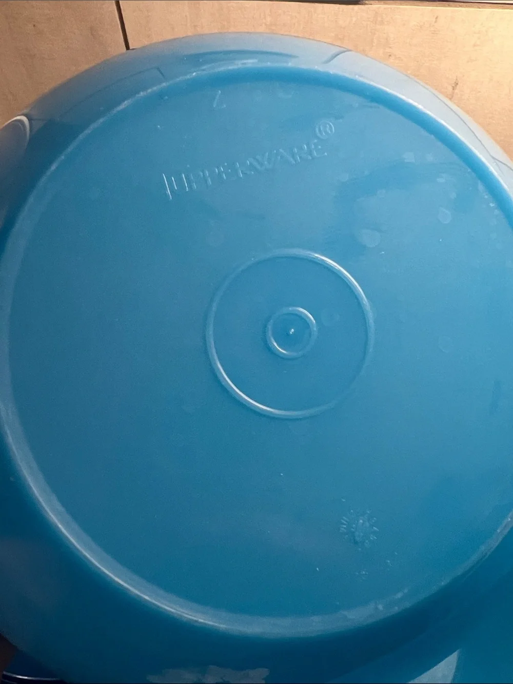 Set of 2 Tupperware Wonderlier Blue Plastic Food Storage Bowls with Lids